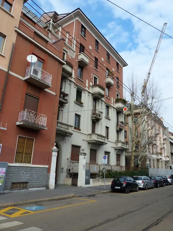 New Design Apartment Milano Italia